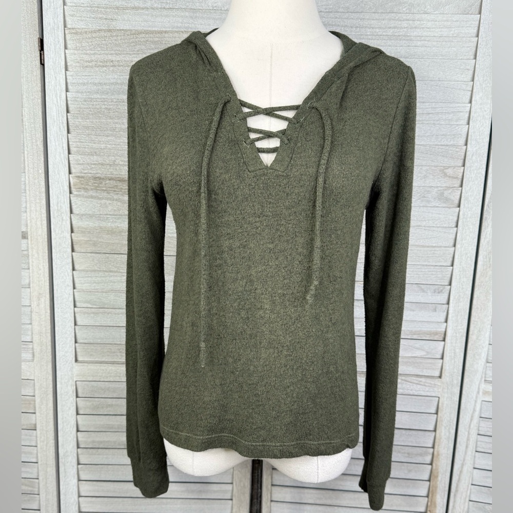 HEART & HIPS Hooded Long Sleeve T-Shirt with Laced Neckline Olive Green-Small